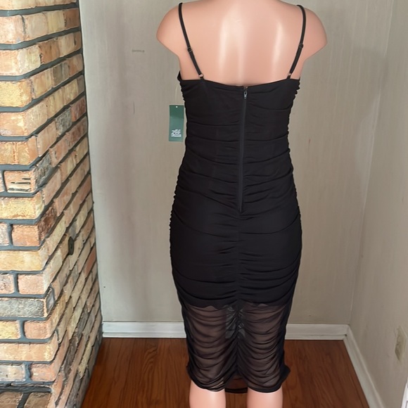 Long black dress made with at least 30% recycled polyester - Picture 3 of 7